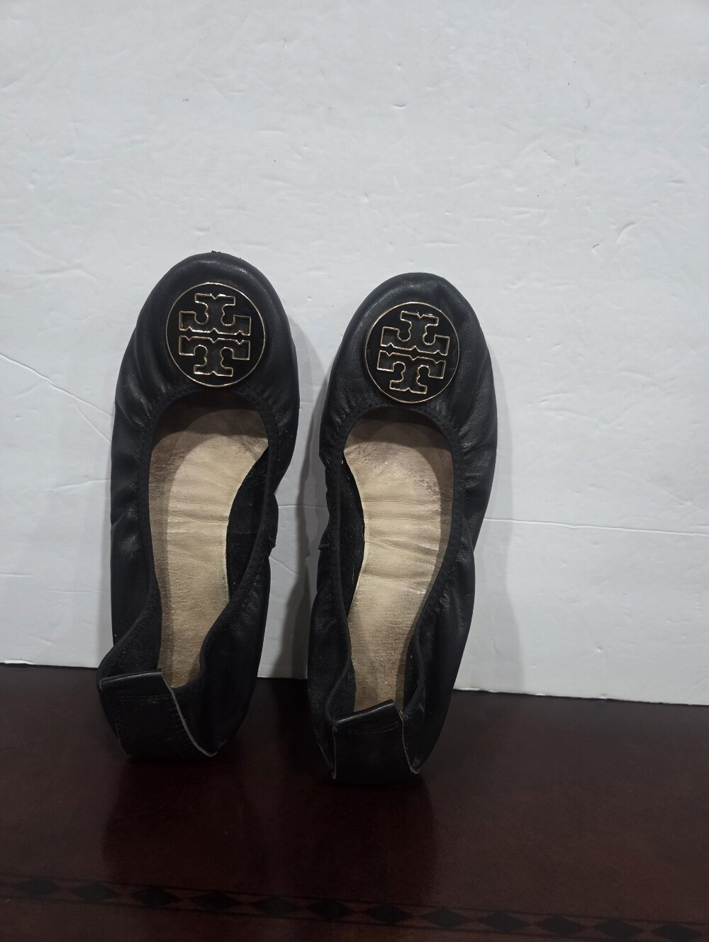 Tory Burch Black Leather Logo Round-Toe Flats Sz.39/8.5
